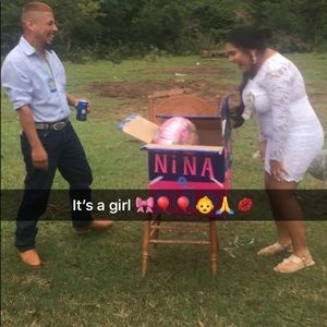 Meet your Posher, Idania